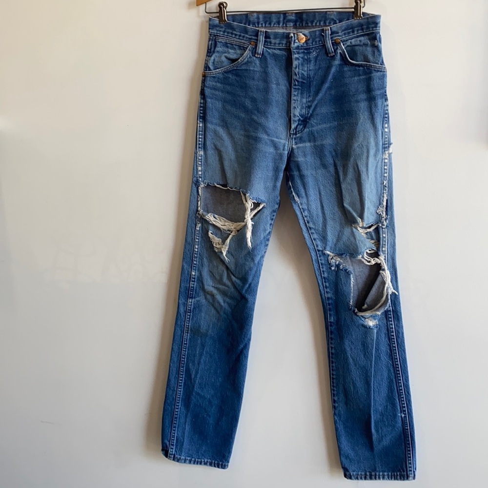 Distressed Wrangle Jeans 32 x 36